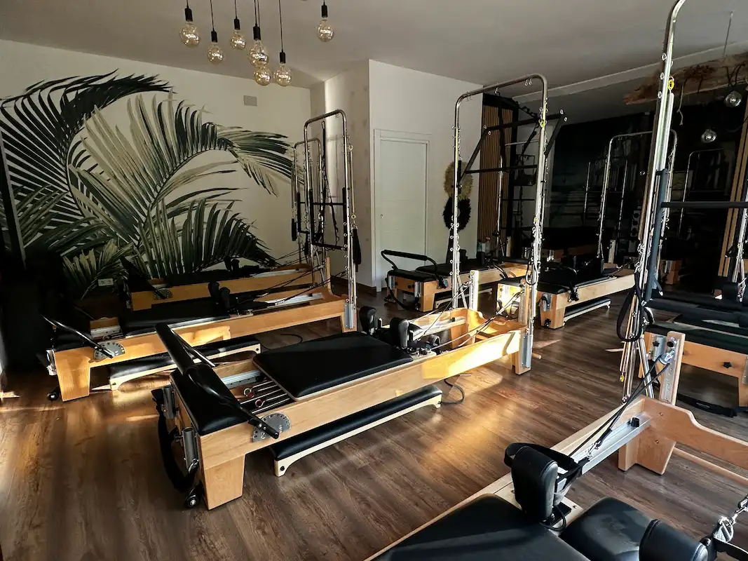Máquina de Pilates tipo Reformer